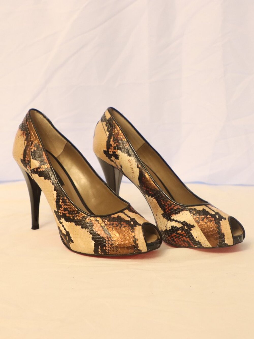 Stunning J. Renee Luxe Tan / Brown / Black Painted Snake Size 9 Heels